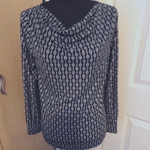 Ann Taylor Classic Navy and White Pattern Blouse Drape Neckline (Size M) - Picture 2 of 12